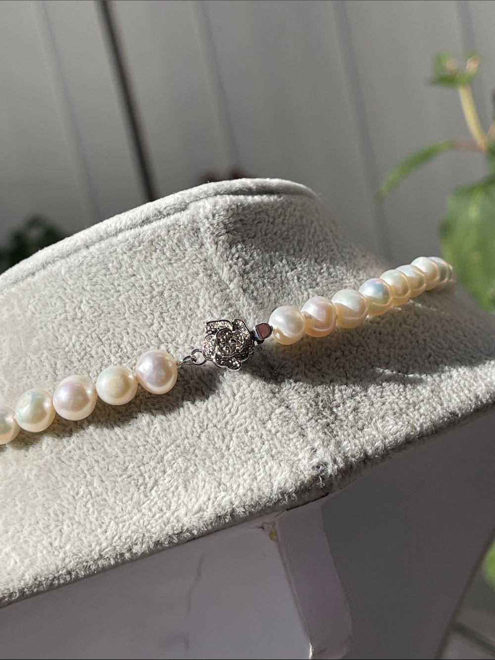 Women’s Classic Freshwater Pearl 18” Necklace - Picture 11 of 12